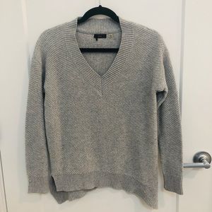 Dex Women’s Grey V-Neck Sweater